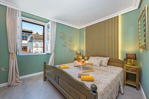 Leilighet – city, byutsikt | 2 soverom, memory foam-senger, individuelt dekorert og skrivebord