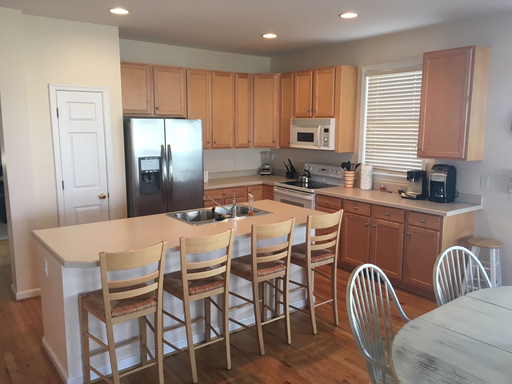 Spacious End Unit Townhome on Golf Course Cul-De-Sac With Fantastic Sunsets