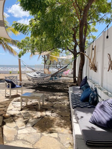 Beautiful House In Front Of The Beach,!