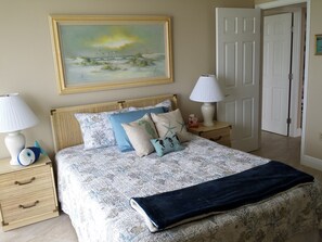 2 bedrooms, iron/ironing board, free WiFi, bed sheets - Beautiful, Oceanfront South Seas NW Condo with Stunning Views (Marco Island)