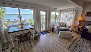 Smart TV, DVD player, books