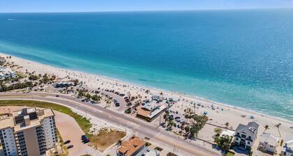 Eigentumswohnung 2401. Erstaunliche Golf-Ansicht-Eigentumswohnung / Studio im Bonita Strand und im Tennis-Verein.