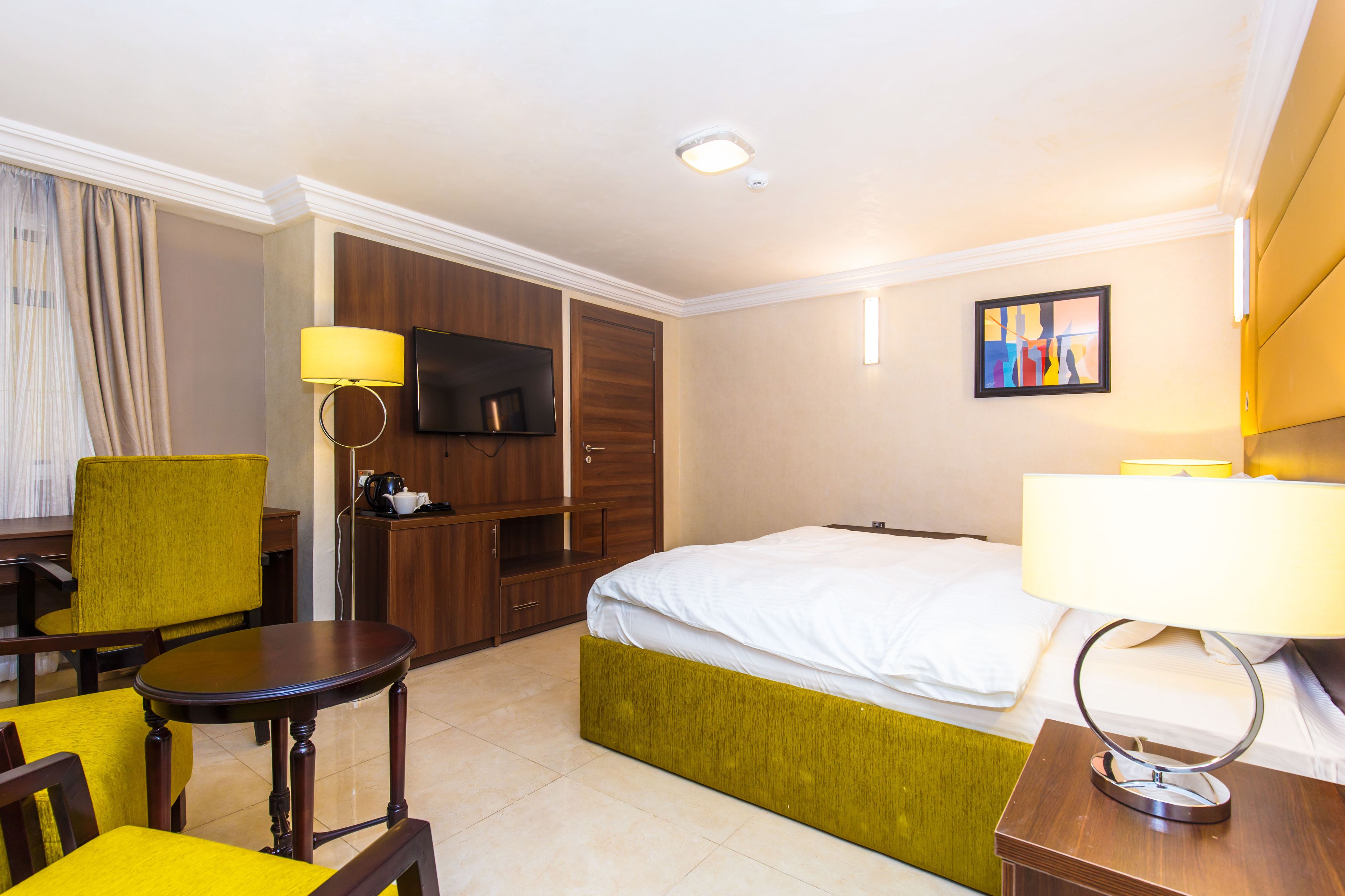 ambassadors suite | 1 bedroom, free minibar items, in-room safe, individually decorated