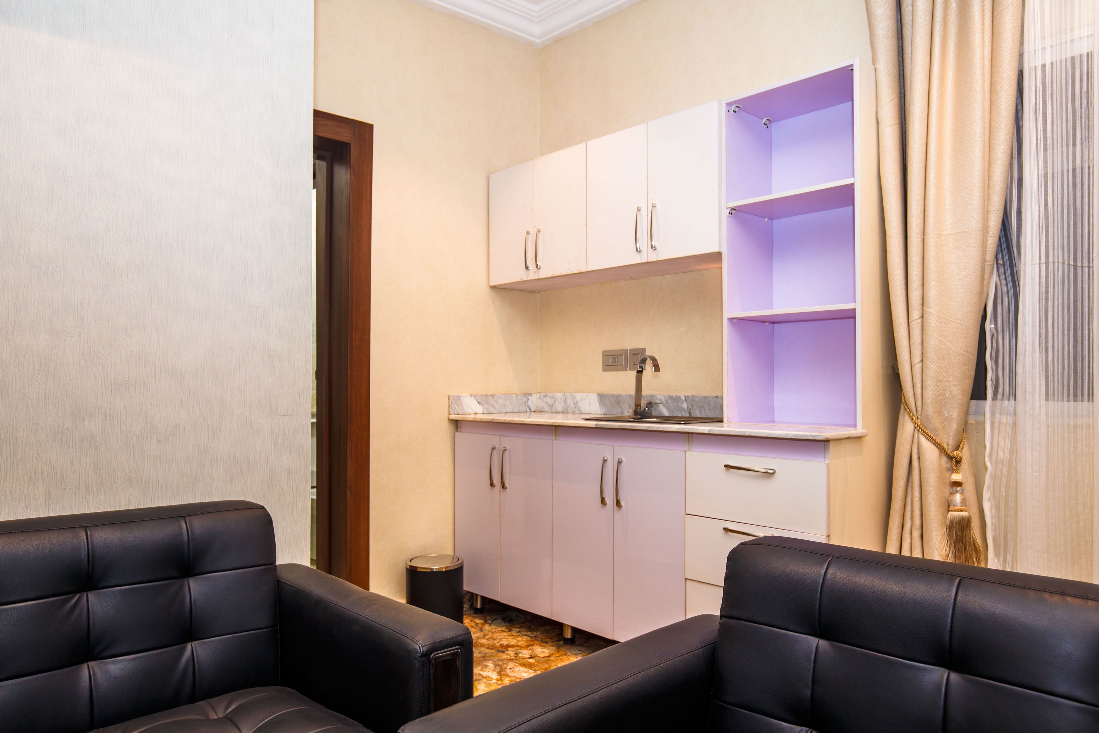 diplomatic suite | private kitchen | coffee/tea maker, electric kettle