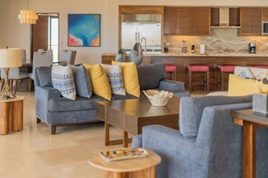 TV, stereo - Beautiful Oceanfront - 4 Bedroom-5 Bath at The Ocean Club Residences (Cabo San Lucas)