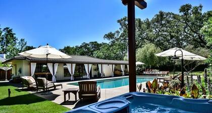 Stunning Pool Property Minutes to Downtown Sonoma