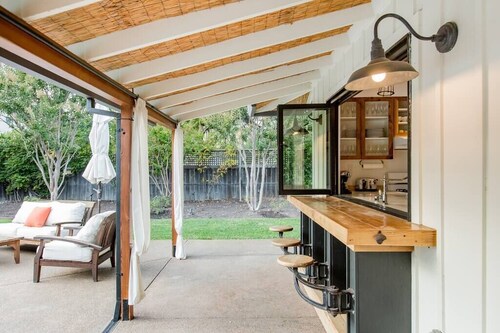 Stunning Pool Property Minutes to Downtown Sonoma