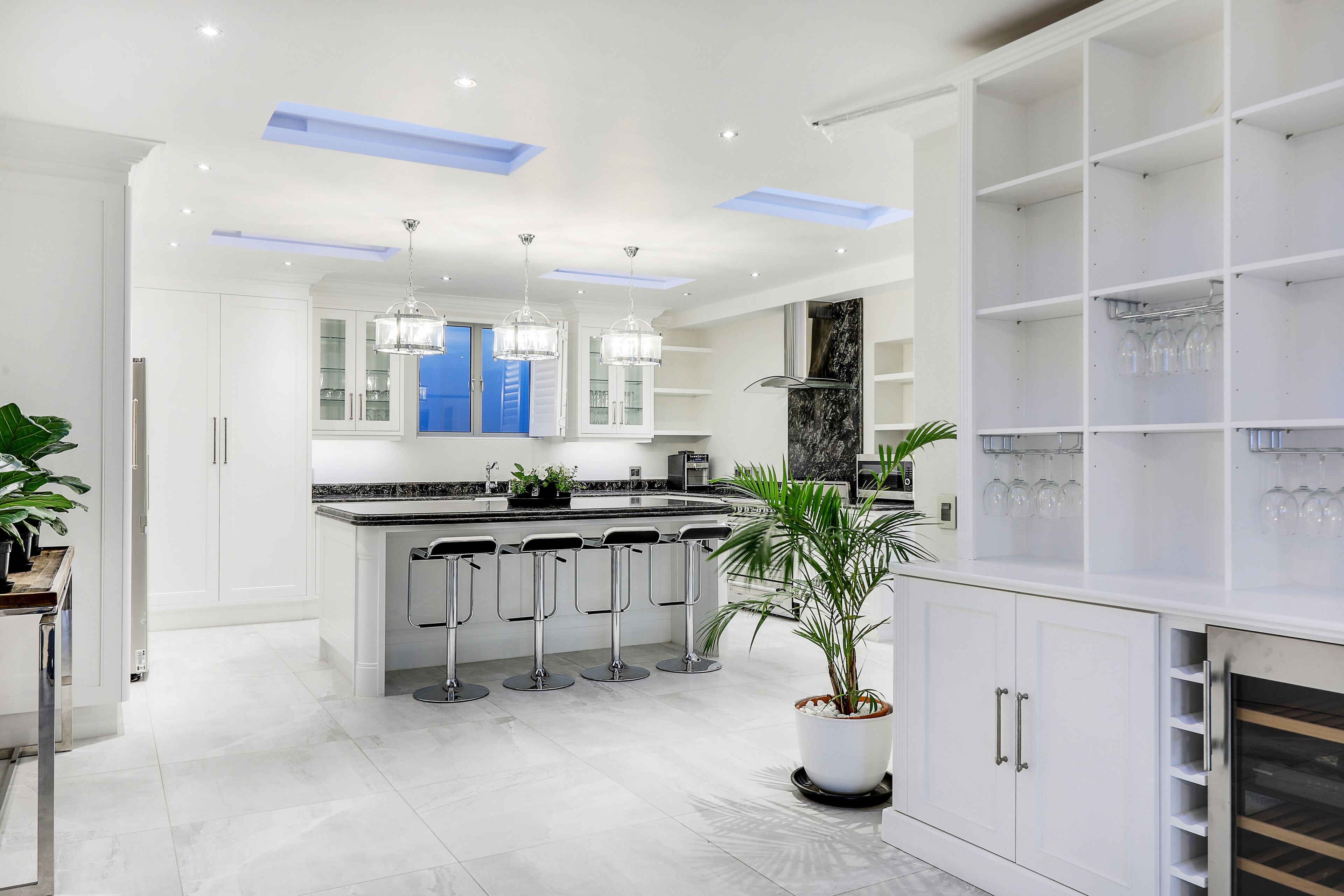 Deluxe Villa, 6 Bedrooms, Private Pool | Private kitchen | Full-size fridge, microwave, oven, stovetop