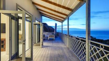 Deluxe villa, 6 slaapkamers, privézwembad | Balkon
