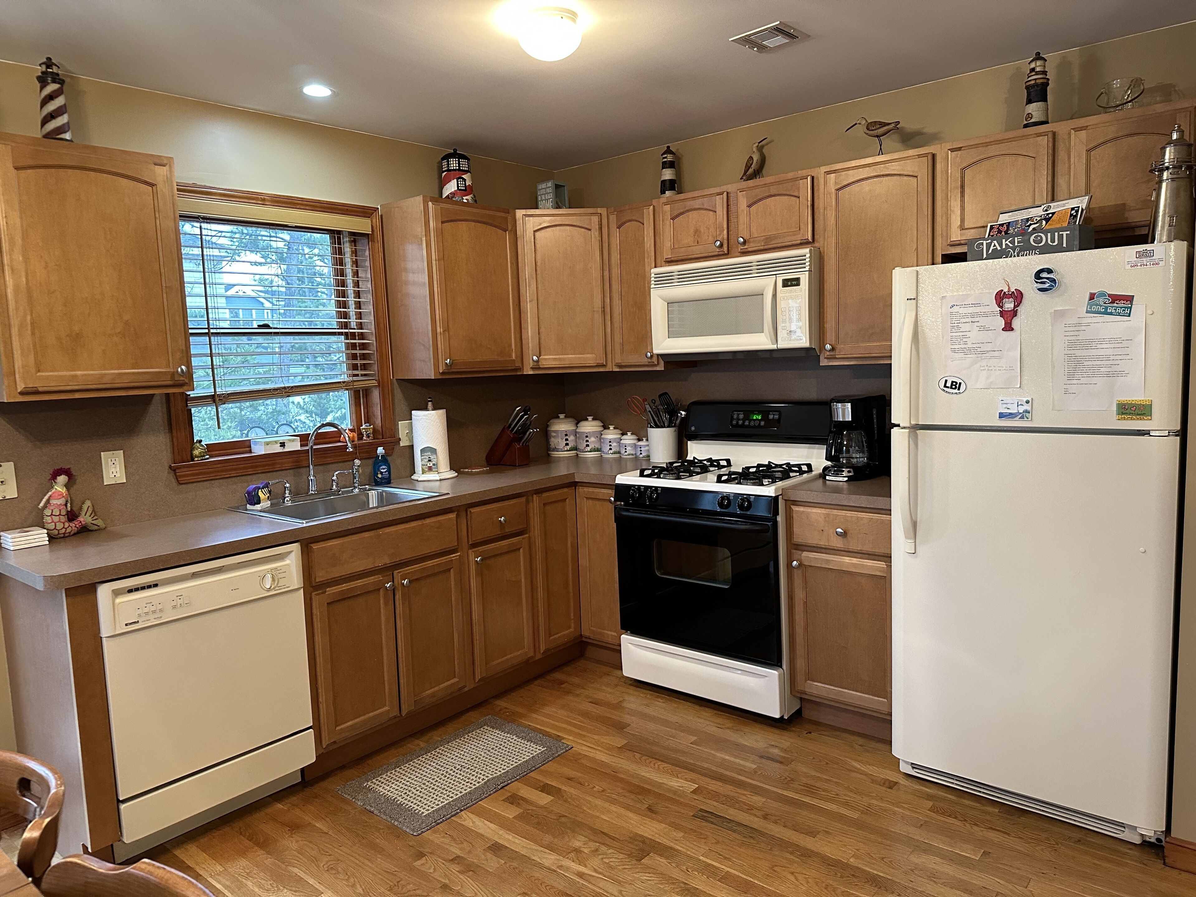 Beautiful Beach Haven Terrace Home - Close to Beach, Bay and Restaurants!