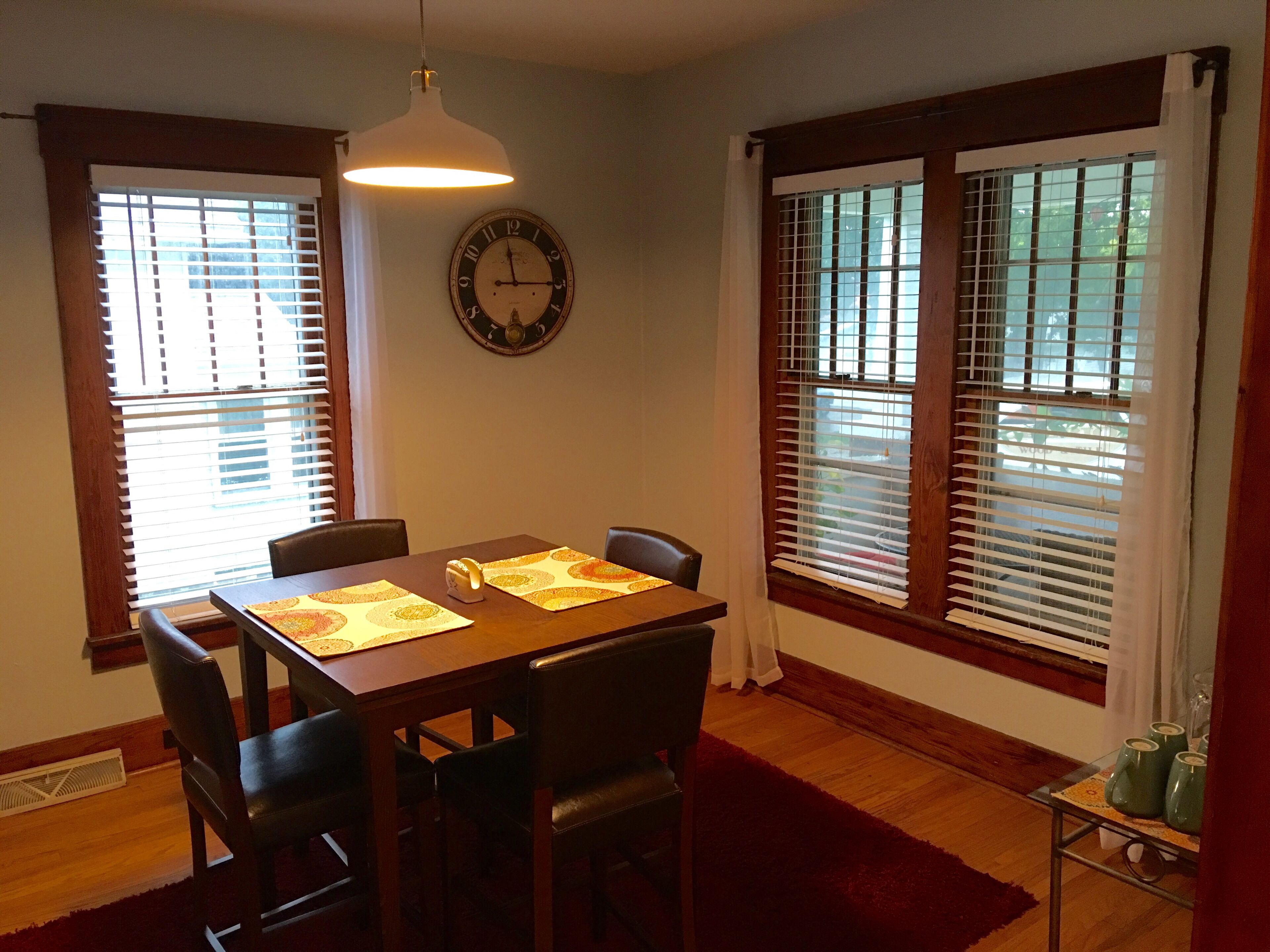 2 Bedroom Downtown Bungalow- Must see!