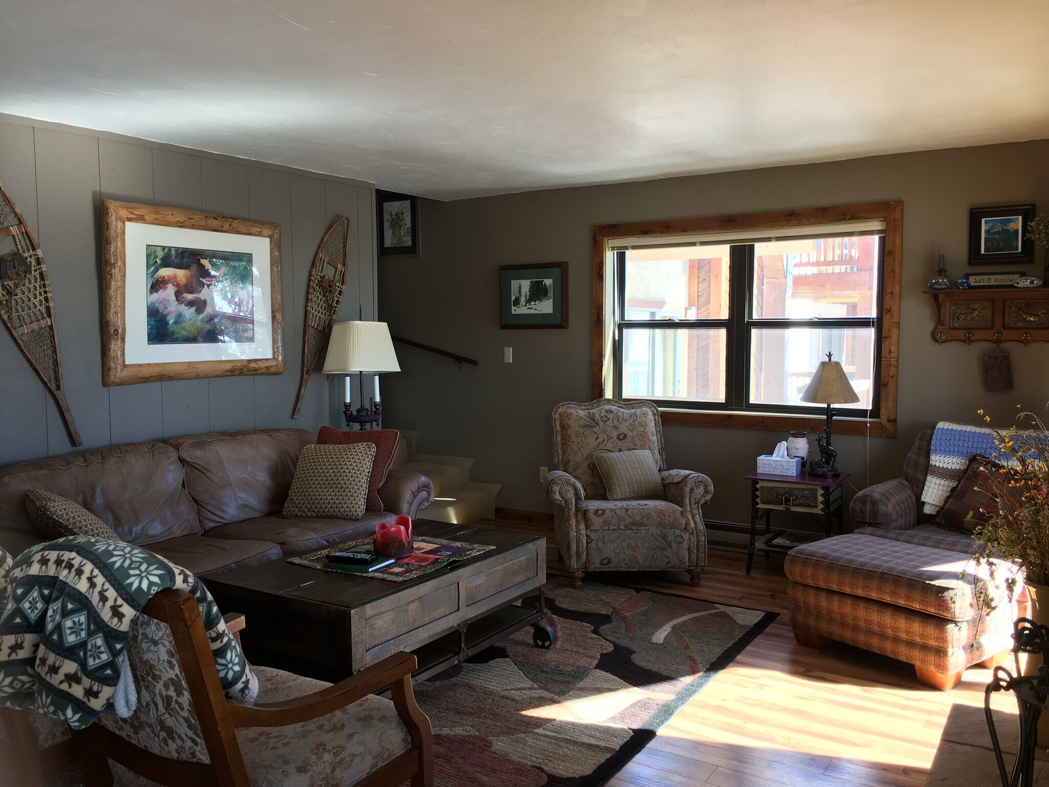 Big Condo... Incredible Views.... Great 'Vibe'