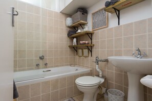Appartamento Comfort, 1 letto matrimoniale, non fumatori | Bagno | Vasca, vasca da bagno a immersione totale, set di cortesia gratuito