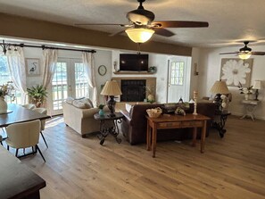 Smart TV, fireplace, DVD player, books