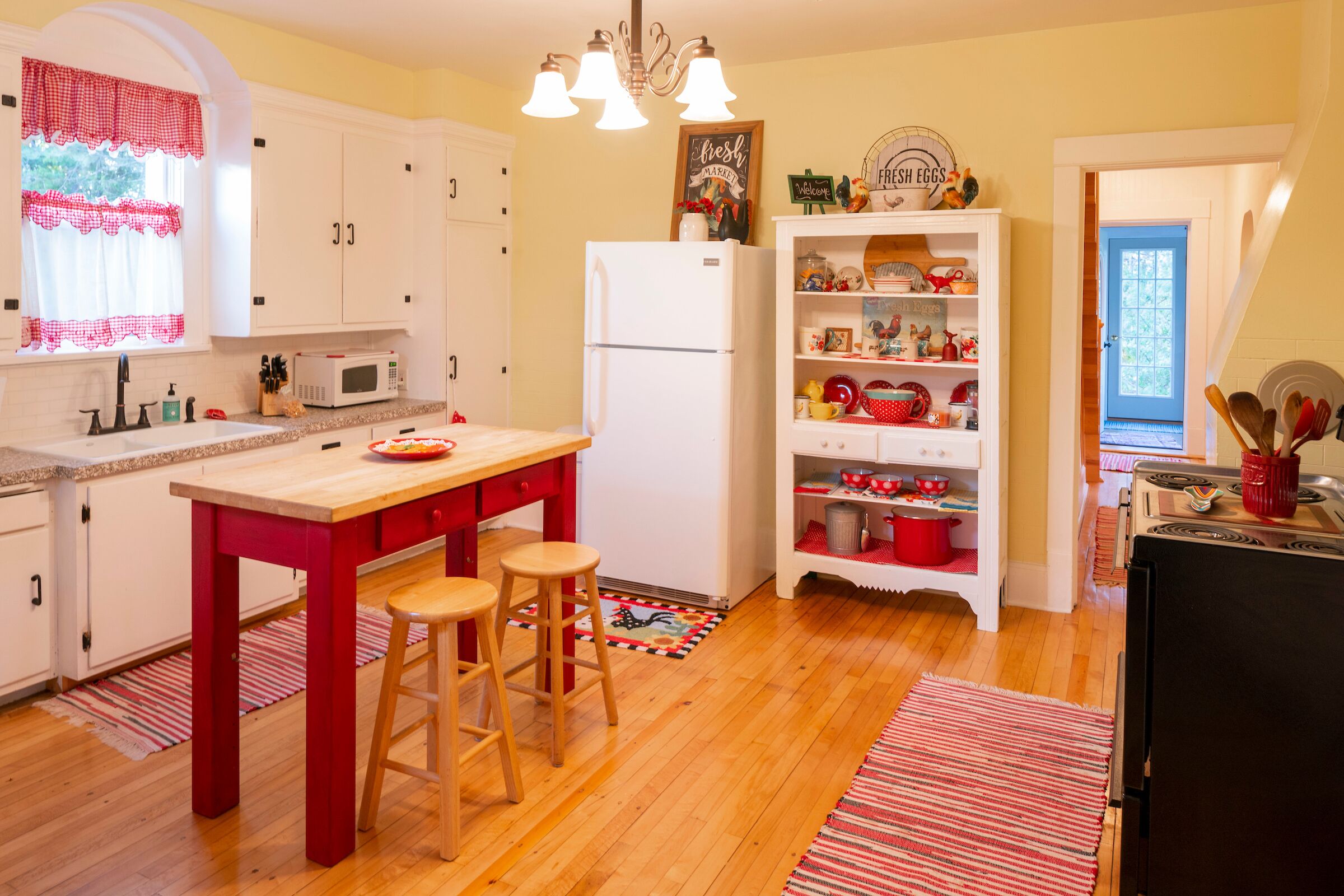 Beautiful Farmhouse on 80 Picturesque Acres