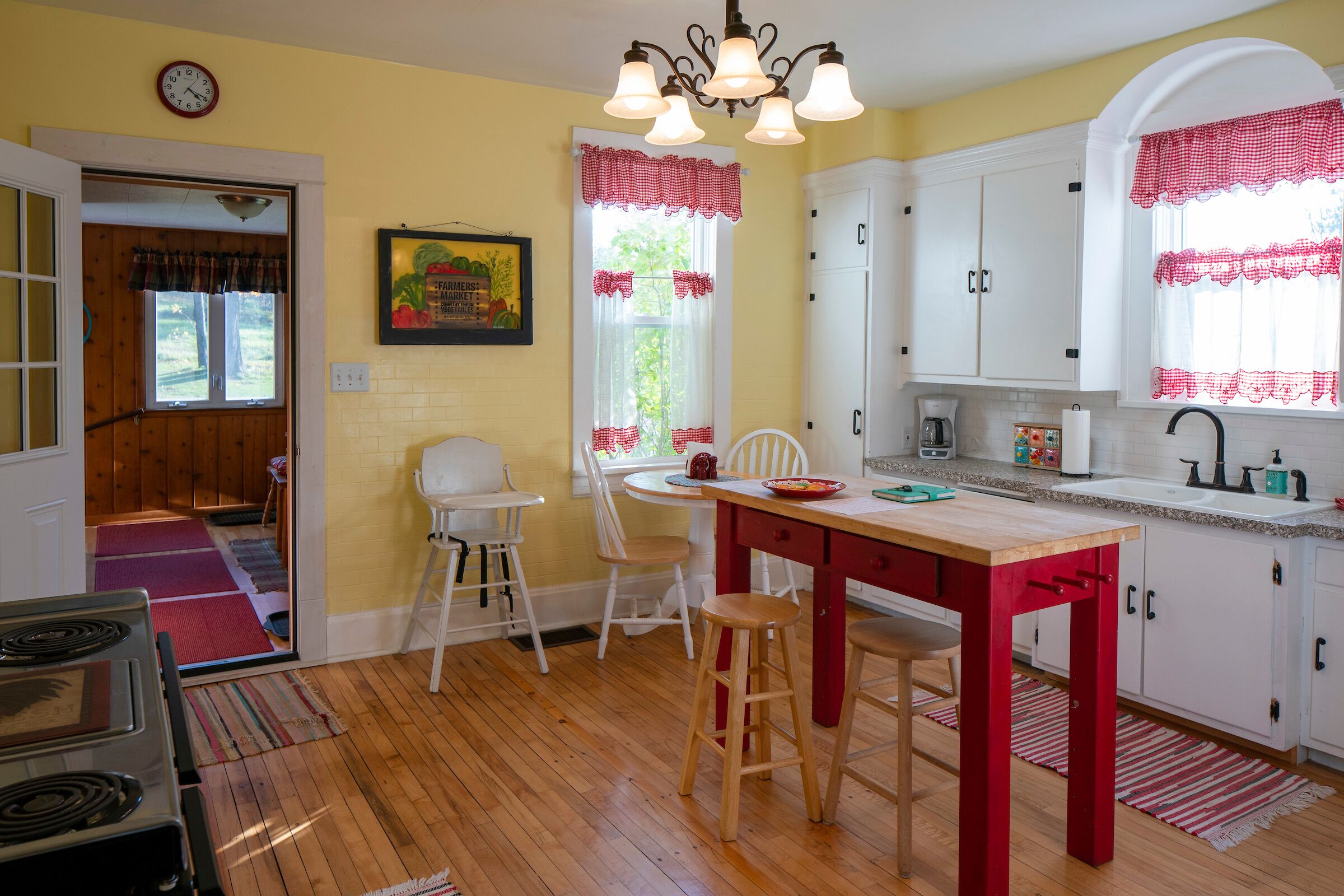 Beautiful Farmhouse on 80 Picturesque Acres