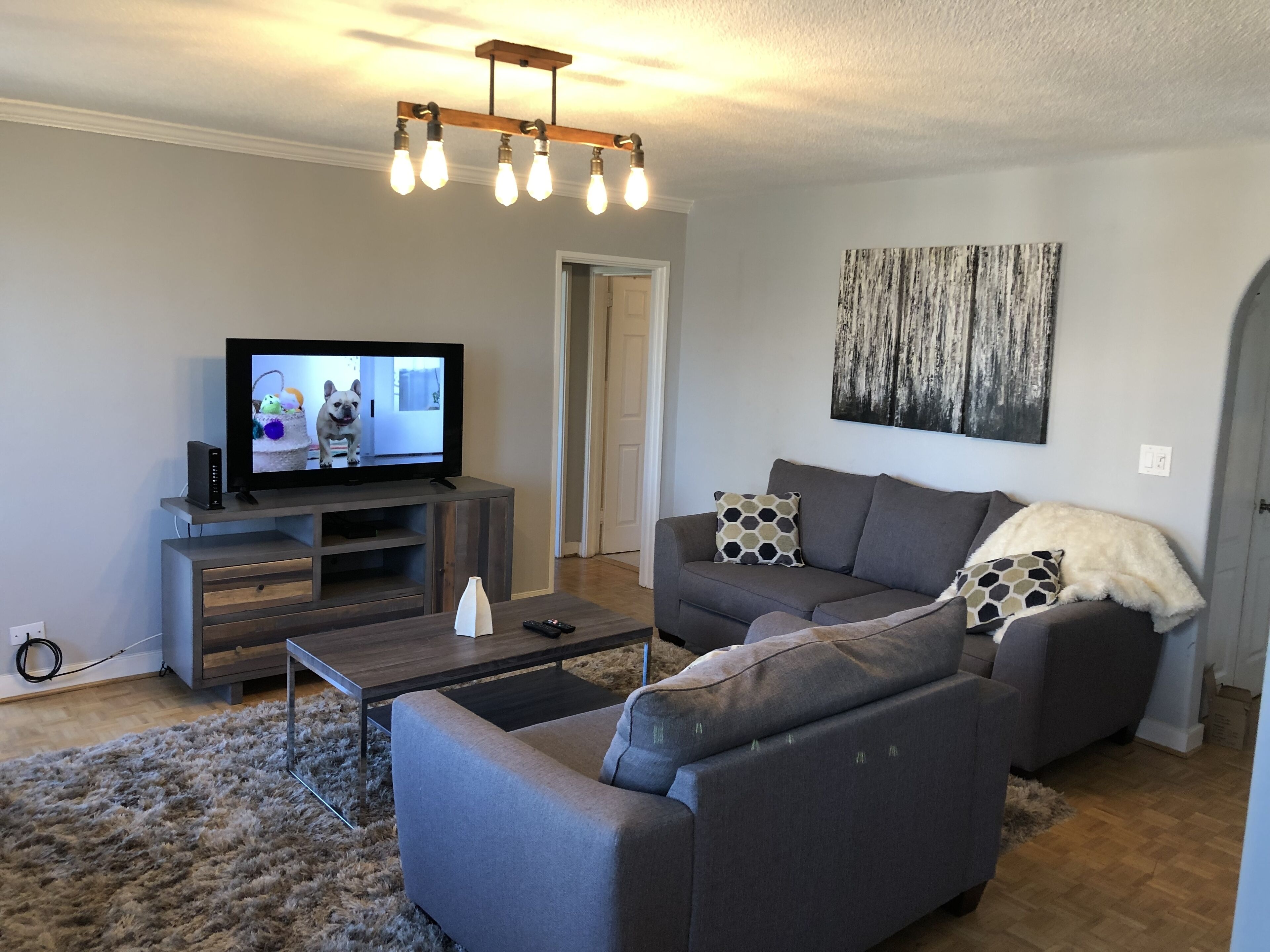 10th Floor City View 1BR condo, sleeps 4