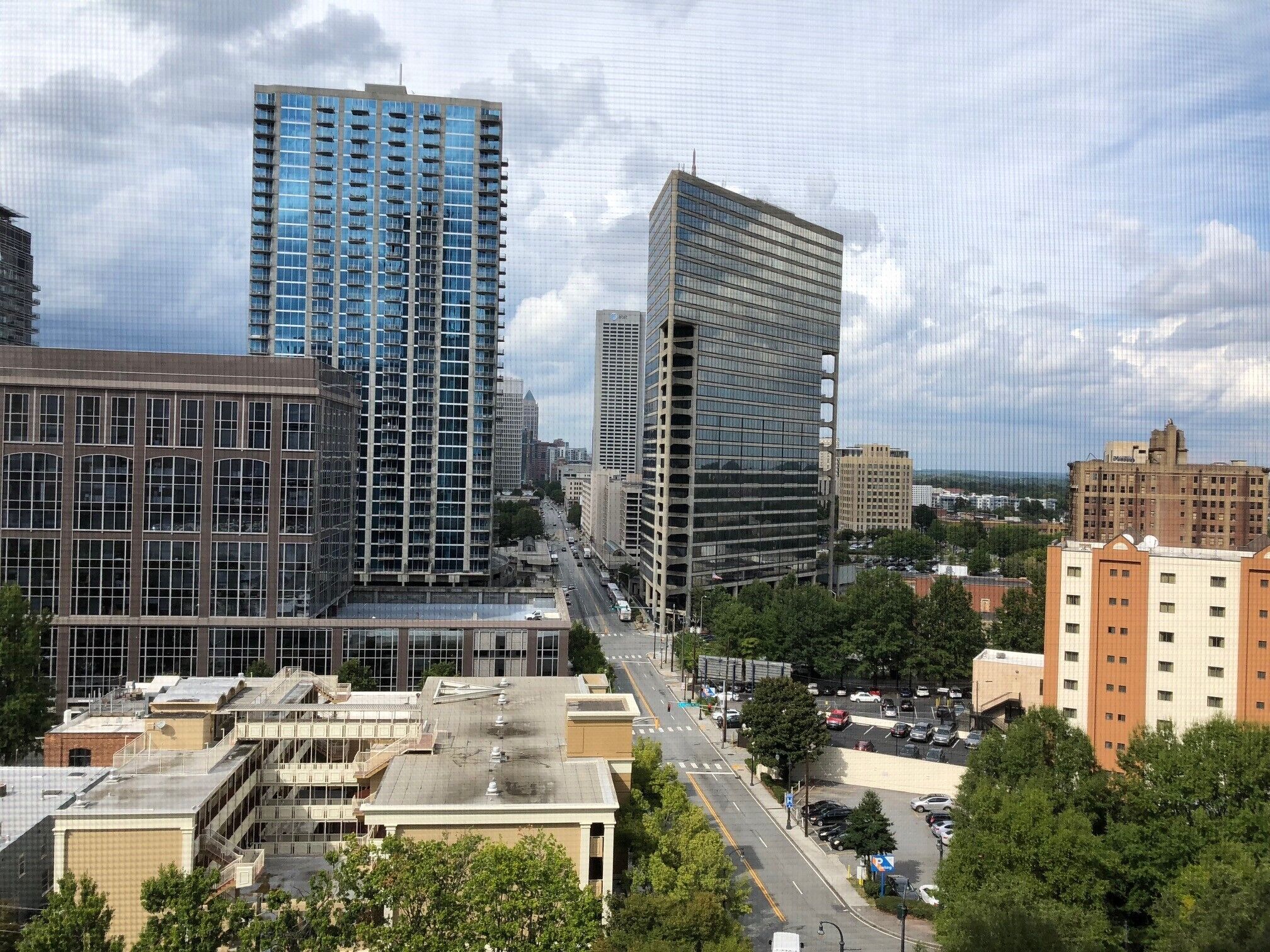 10th Floor City View 1BR condo, sleeps 4