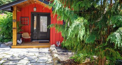Runaway Rooster B&B -- Guest Cottage
