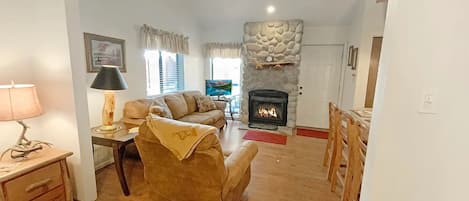 Smart TV y chimenea
