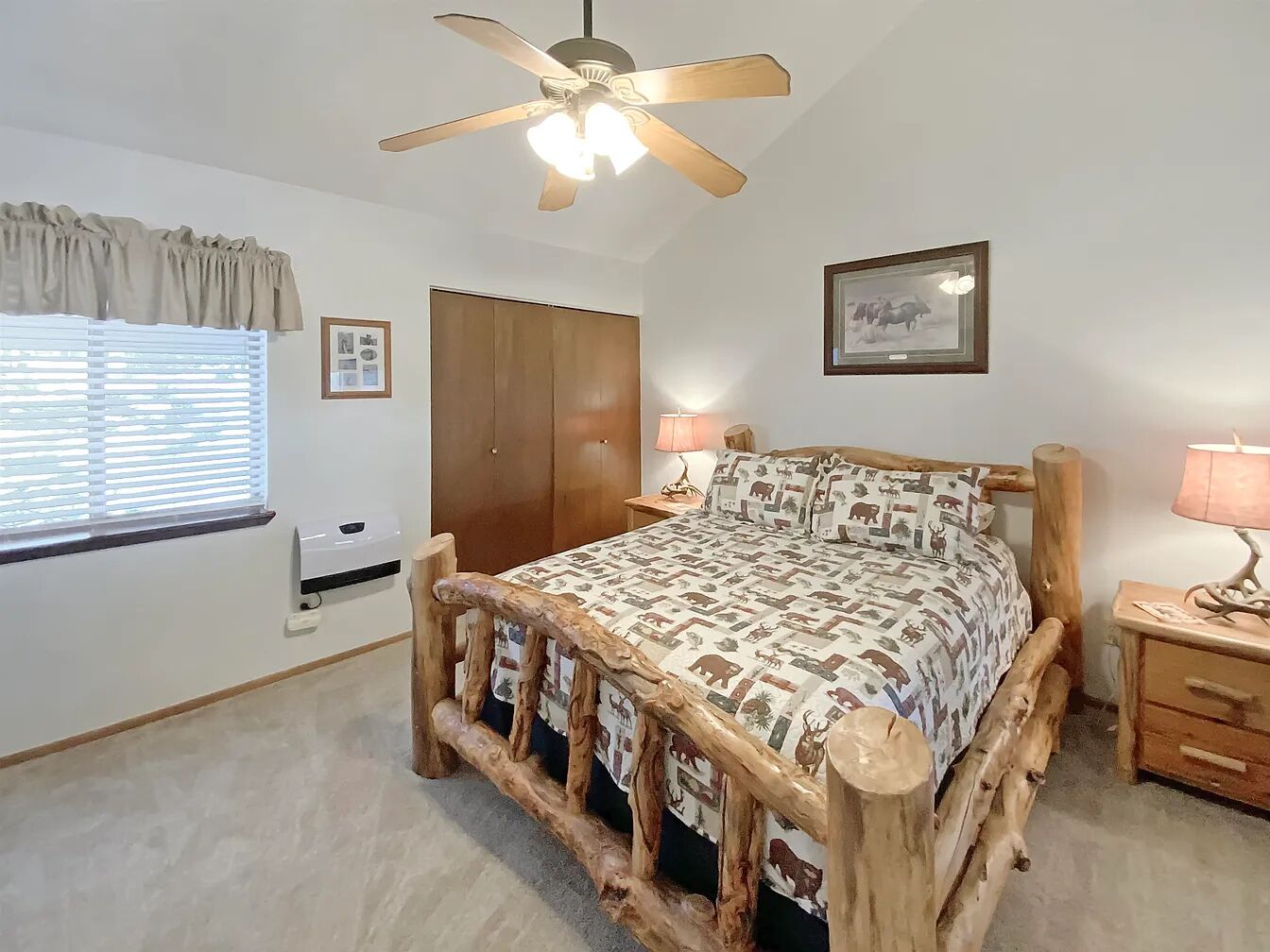 1 chambre, fer et planche à repasser, Wi-Fi gratuit, draps fournis