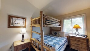 2 makuuhuonetta, Wi-Fi, vuodevaatteet