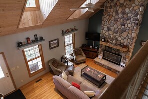 Smart TV, fireplace, DVD player, ping pong - Cozy cul de sac location on the northern quarter of the Galena Territory (Galena)