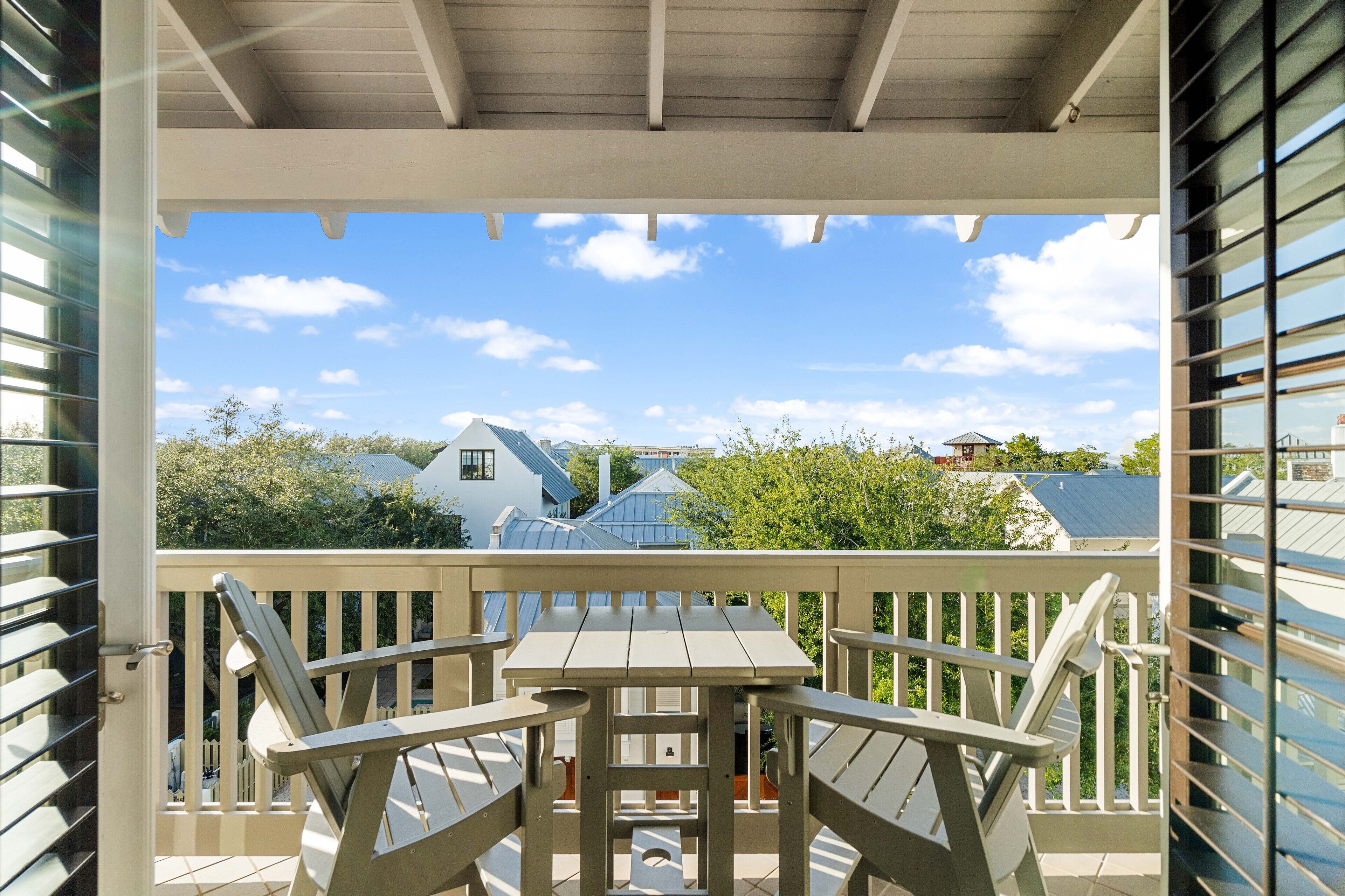 "Rosemary Thyme" Perfectly Located 30A Condo Downtown RMB + BIKES + 4 Pools!