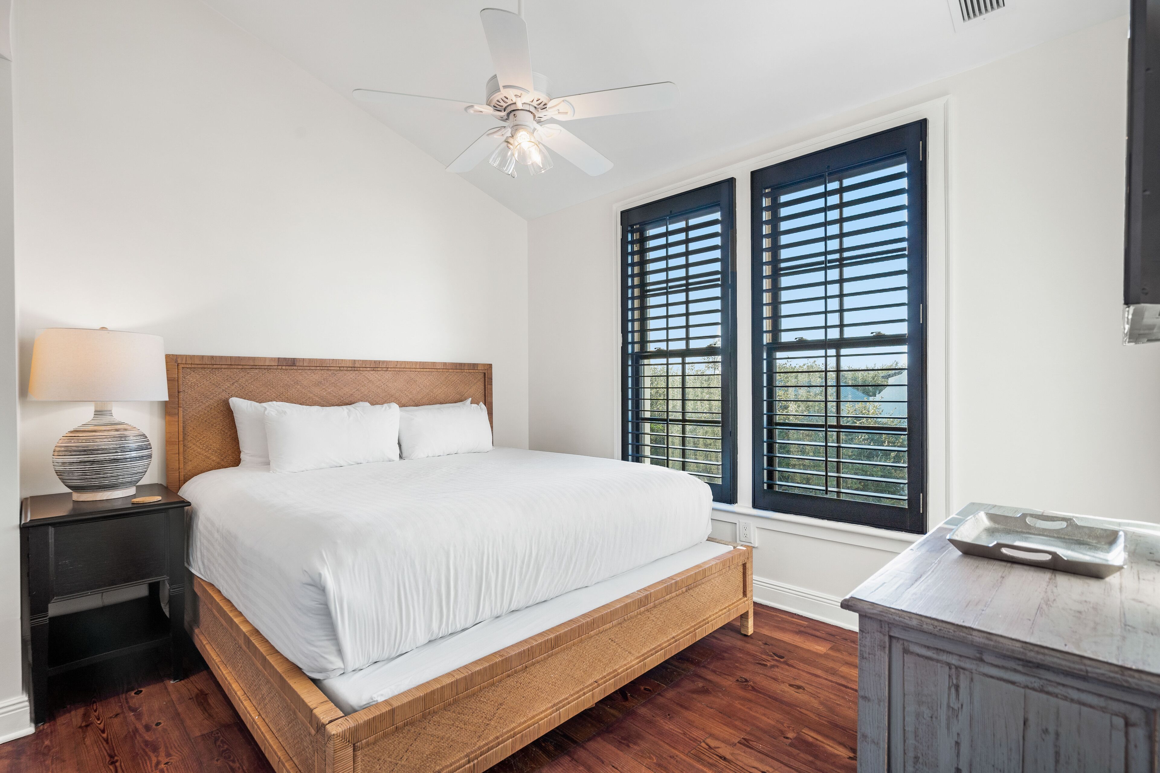 "Rosemary Thyme" Perfectly Located 30A Condo Downtown RMB + BIKES + 4 Pools!