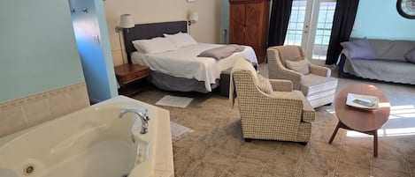 3 Schlafzimmer, Schreibtisch, BĂŒgeleisen/BĂŒgelbrett, kostenloses WLAN
