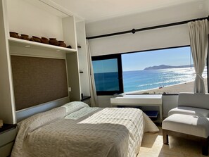 2 habitaciones, escritorio, tabla de planchar con plancha y wifi 