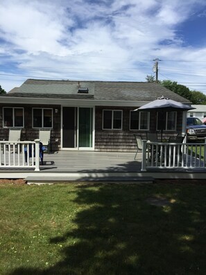 Exterior - Charlestown Beach Green Hill Pond RI (Wakefield)
