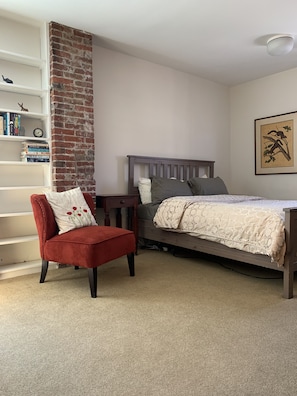 1 bedroom, desk, iron/ironing board, free WiFi