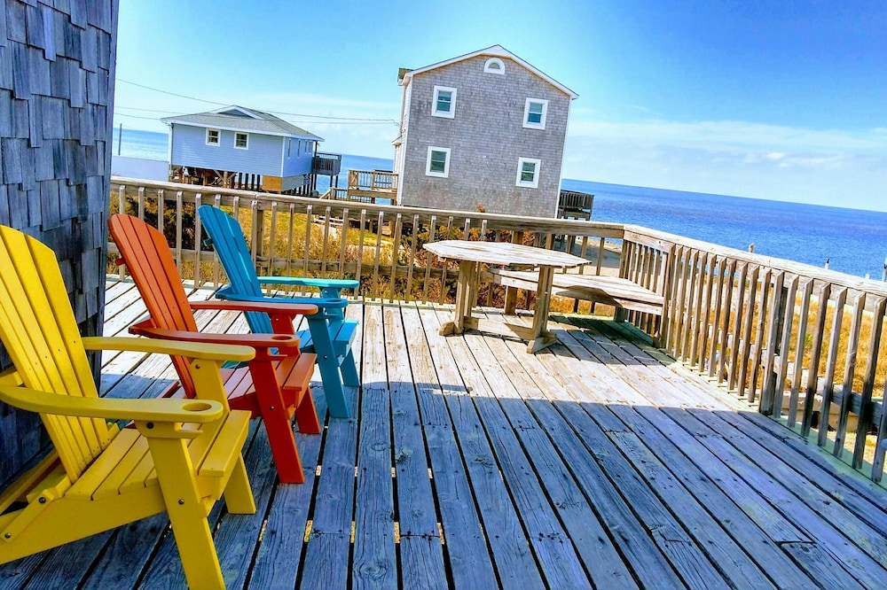 Cozy Cottage Waterfront on Point. Great views, Kayak, Windsurf, Kiteboard, Fun!