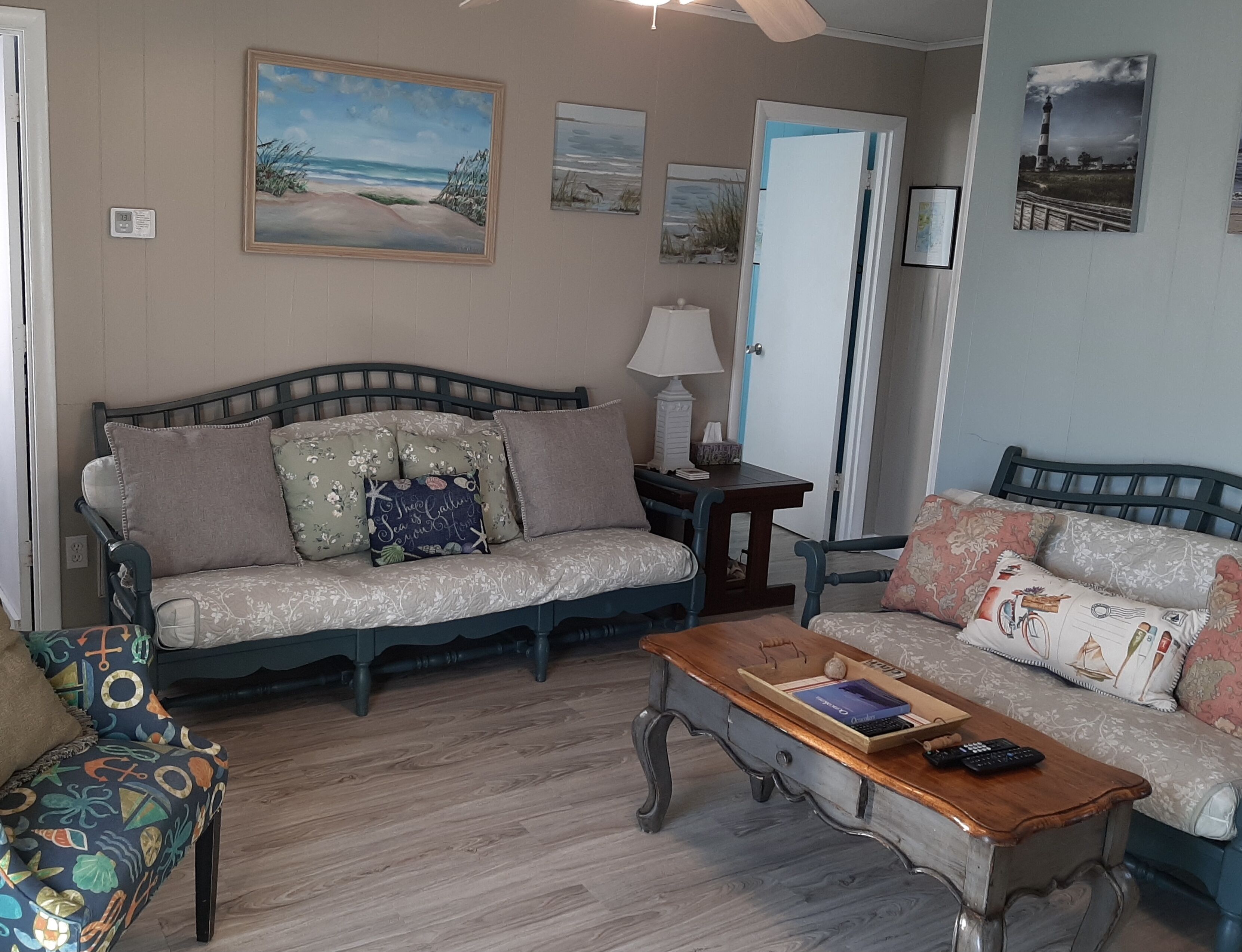 Cozy Cottage Waterfront on Point. Great views, Kayak, Windsurf, Kiteboard, Fun!