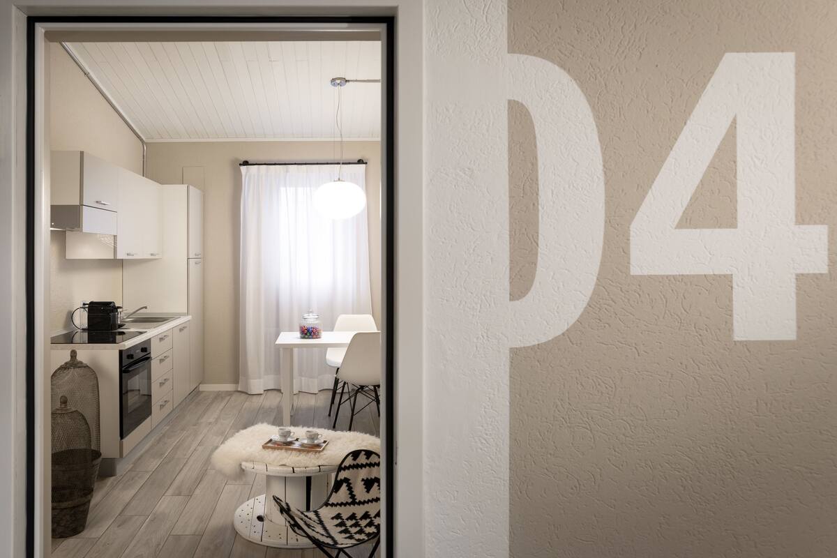 business apartment, 1 bedroom | premium bedding, down duvets, pillow-top beds, in-room safe