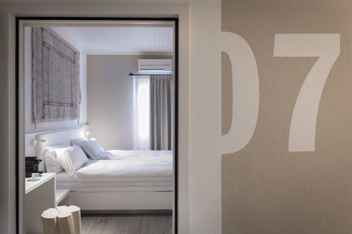 Hochwertige Bettwaren, Daunenbettdecken, Pillowtop-Betten, Zimmersafe