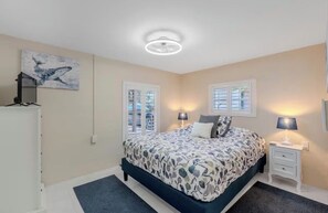 2 bedrooms, free WiFi, bed sheets - Perfect Beach getaway! (Fort Myers Beach)