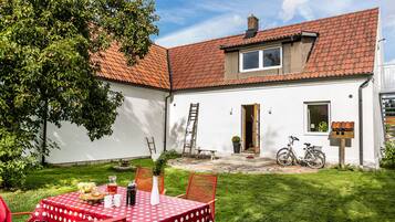 House, Garden View | Garden view