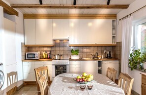 House, Garden View | Private kitchen