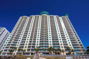 Exterior - AQUA - REMODELED 2026! -2 King Beds & Bunks -2 Beach Chairs & Umbrella INCLUDED! (Panama City Beach)
