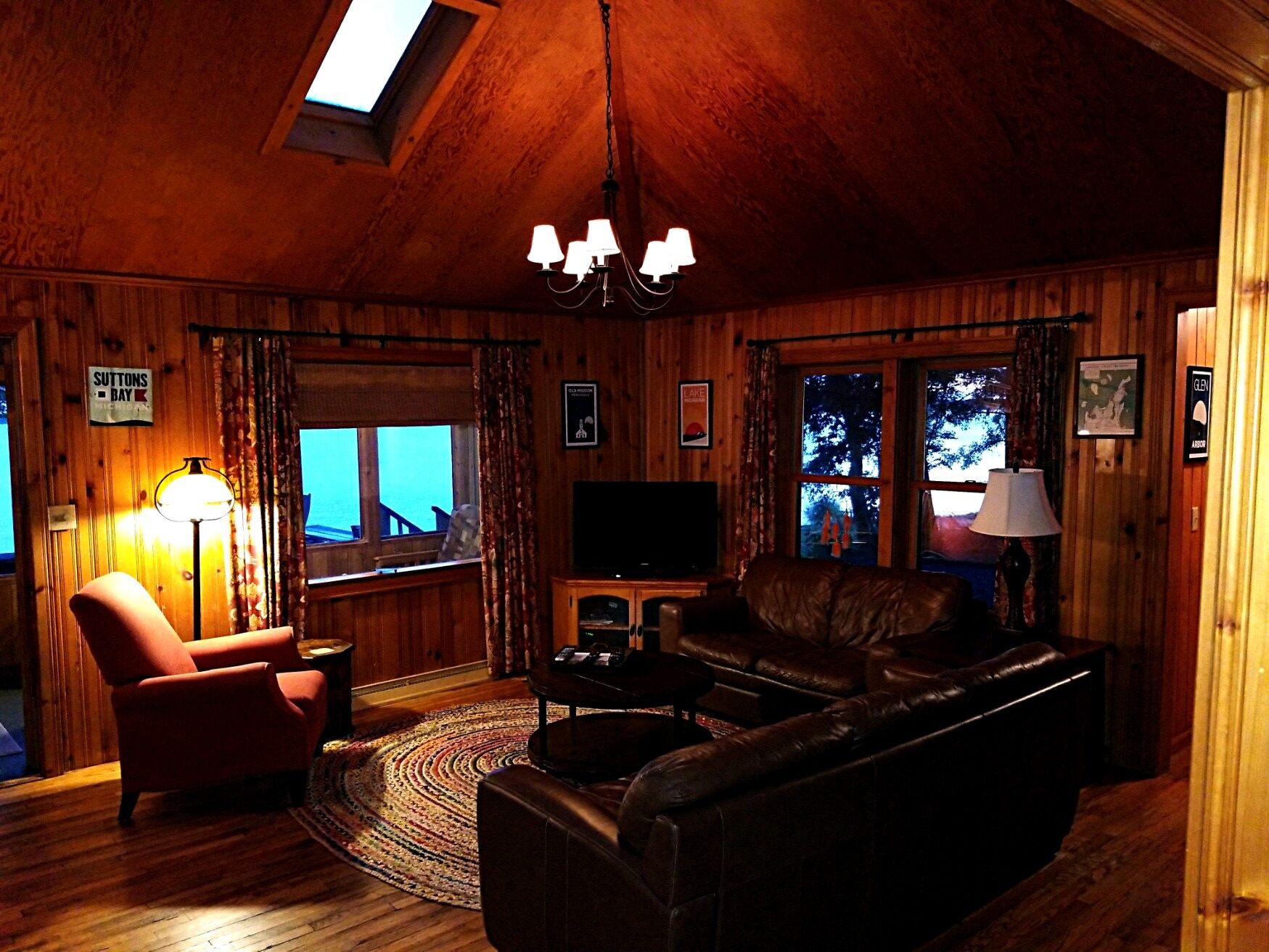 Waterfront Cottage - Up North Perfection Awaits.