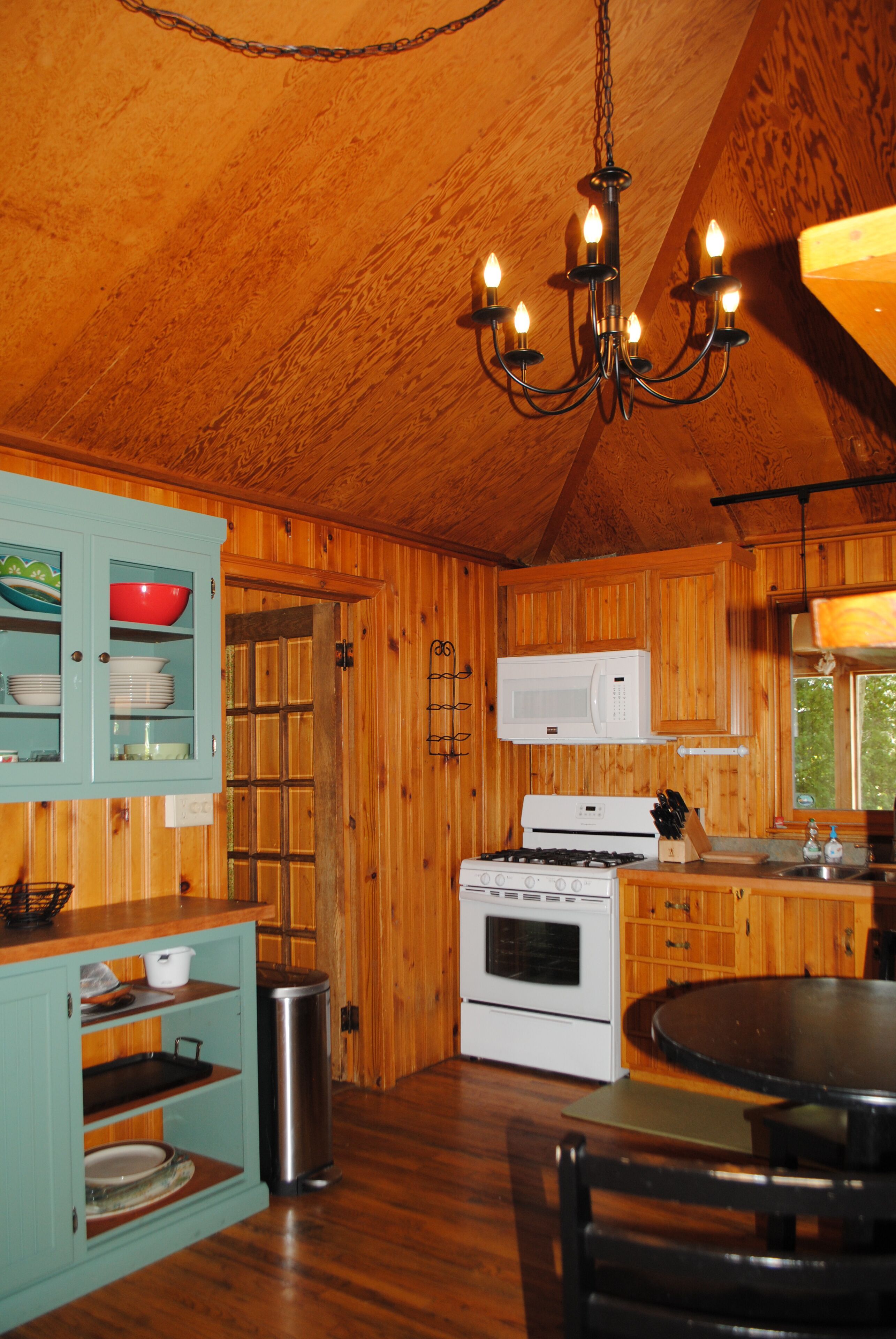 Waterfront Cottage - Up North Perfection Awaits.