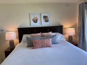 2 bedrooms, in-room safe, iron/ironing board, free WiFi