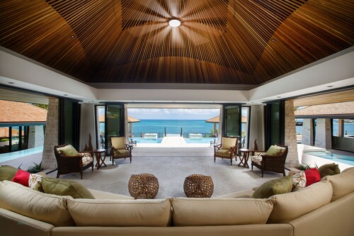 Samsara TCI, Luxusferien am Strand leben; Füge einfach Familie und Freunde hinzu!