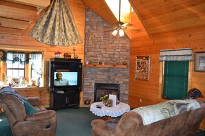 Smart TV, fireplace, DVD player