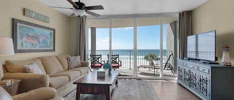 Una Smart TV, un reproductor de DVD