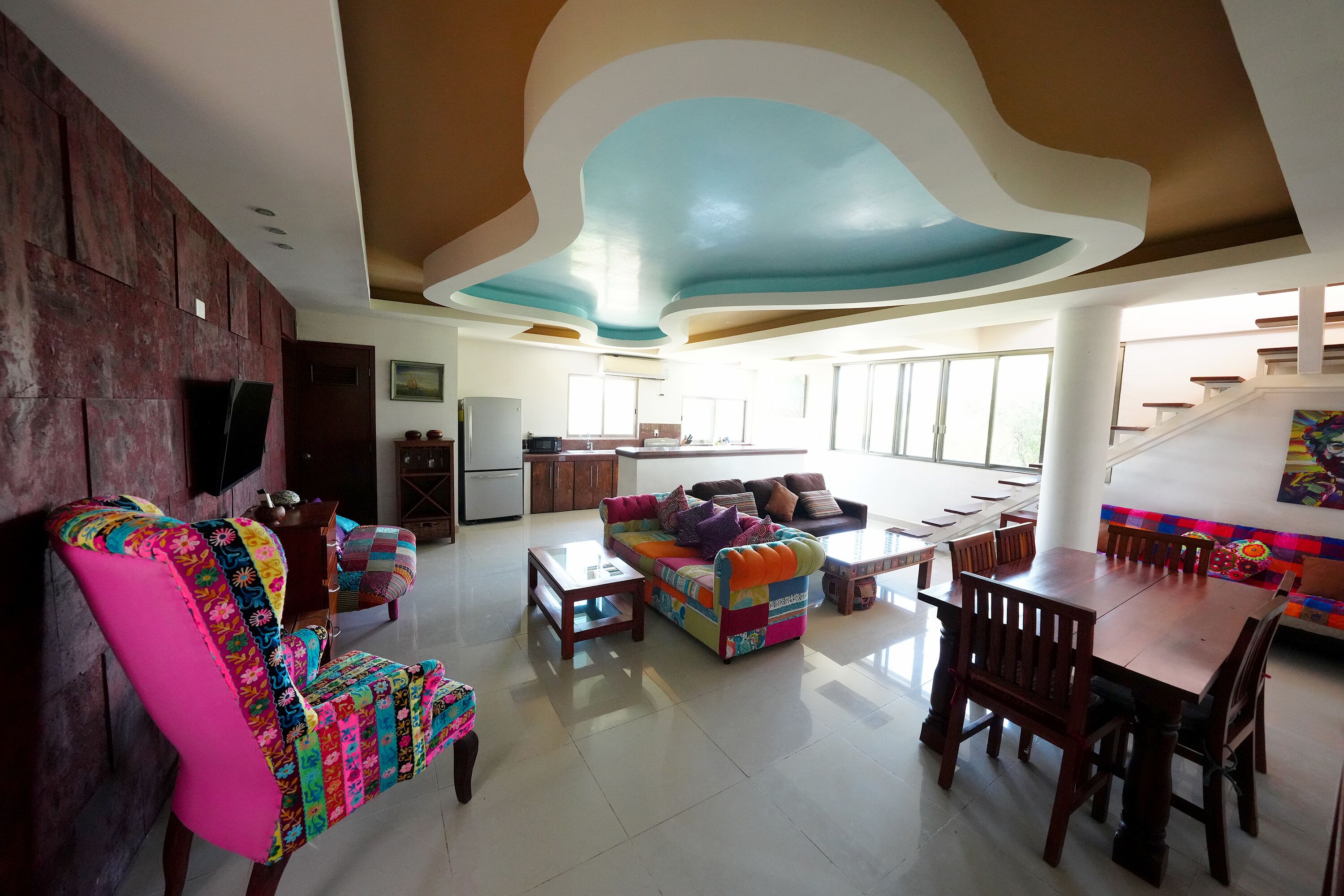 3 Bedrooms with huge roof deck overlooking the jungle 5 minutes from the beac