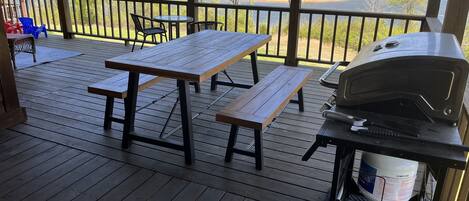 تناول الطعام بالخارج