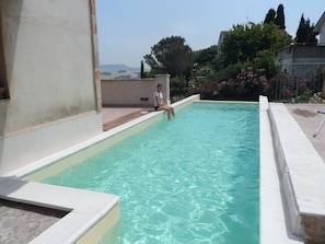 An infinity pool